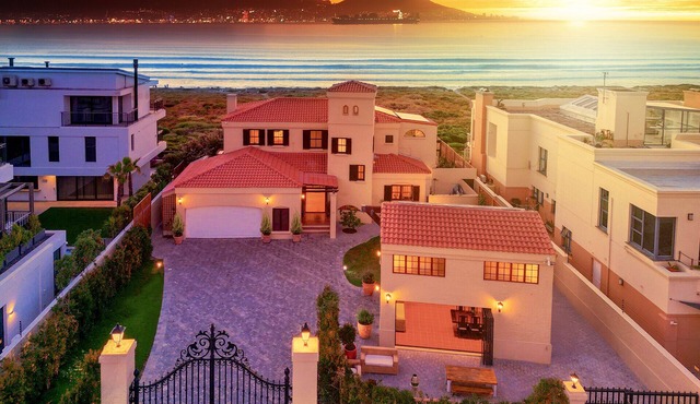 Exclusive Beachfront Tuscan Villa – Luxury,Sunset Beach, windsurfing, kitsurfing