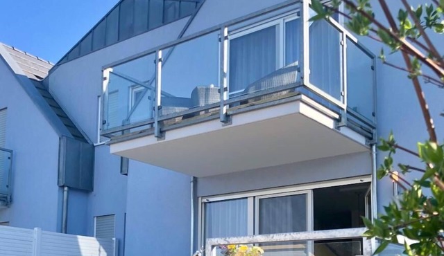 EXCLUSIVE CAPITAL HOUSE*Sauna,Whirlpool,Barbecue-Lakeview, Highspeed Internet