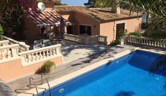 Exclusive detached villa in a panoramic position with sea views and large pool