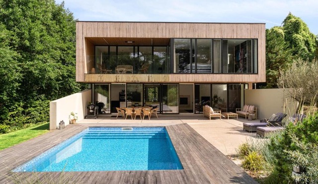Exclusive Duplex Mansion with Sauna & Pool