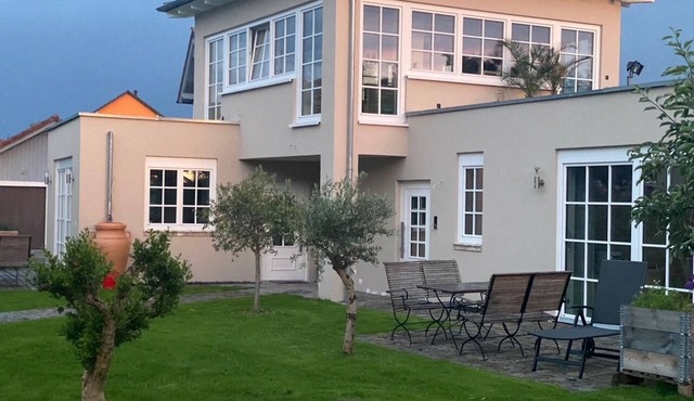 Exclusive Ferienwohnung 40 m² und Außen Terrasse in Komplettausstattung