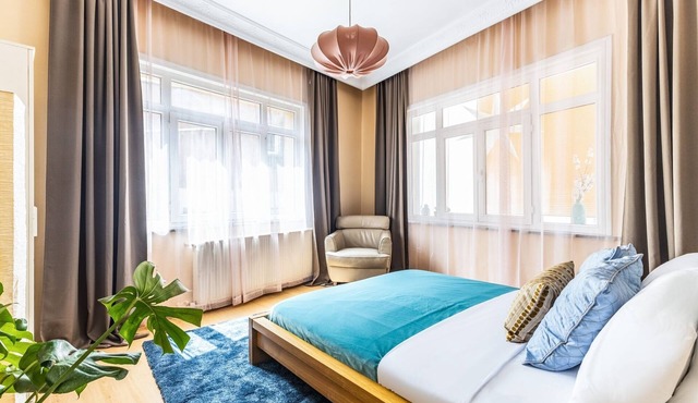 Exclusive Flat with Balcony, 5 minutes to İstanbul