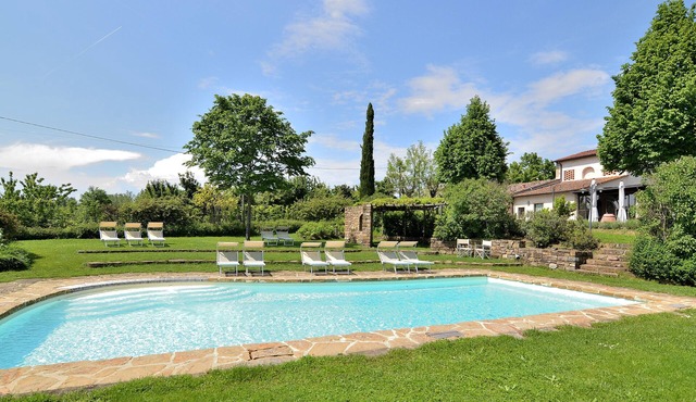 Exclusive historic villa with pool, stunning view!