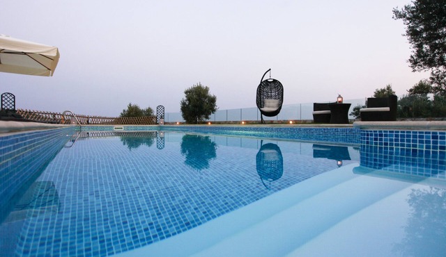 Exclusive luxury villa, large pool, stunning views, privacy, excellent staff