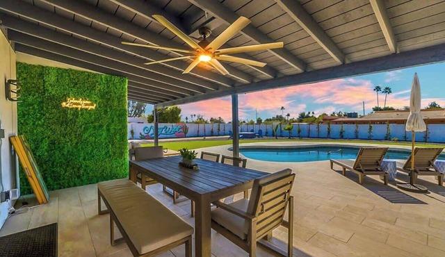Exclusive oasis: pool, games, sleeps 12