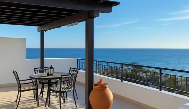 Exclusive Penthouse | Privacy and Sea View in Vistamar – KNI Torrox