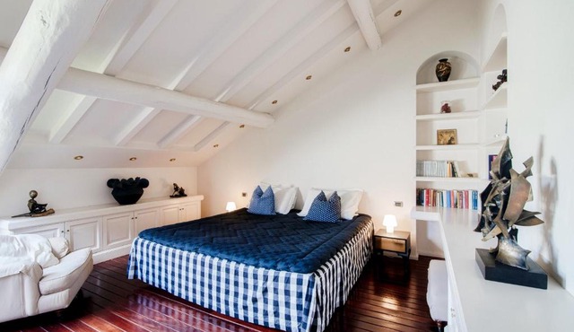 Exclusive Penthouse - by MyHomeInComo