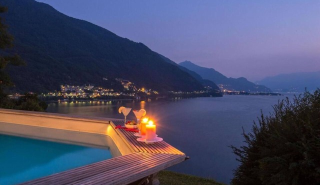 Exclusive & Private Villa with Heated Jaccizi,Fenced Garden &Ecstatic lake views