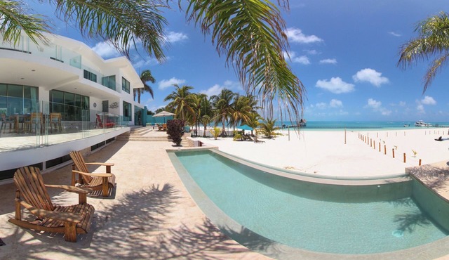 Exclusive & Safe Location: Turquoise Sea w/White Sand Beach NO SEAWEED