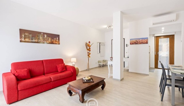 Exclusive Seaview Apartment in front of the beach