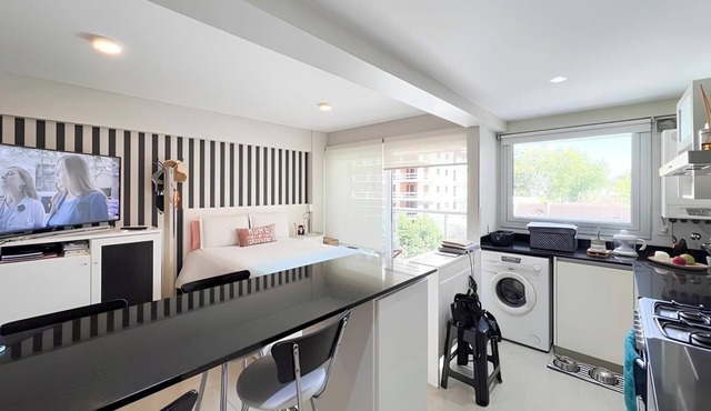 Exclusive studio apartment on Avenida lIbertad street in La Perla Mar del Plata.