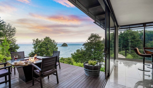 Exclusive Suite - Ocean Views & Beach