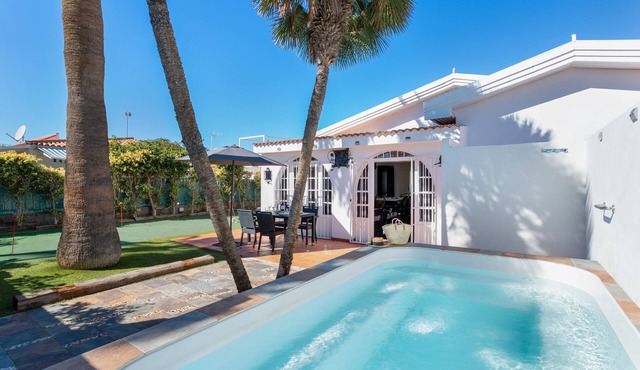 Exclusive Vacation Villa in Maspalomas with Heated Pool with Bubbles