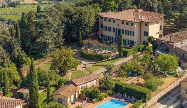 Exclusive Villa 18th century, with pool. Fine winery in Chianti central Tuscany