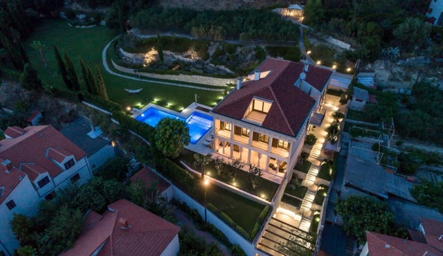 Exclusive Villa Marnano - Split, sea view, near center, concierge services, jacuzzi