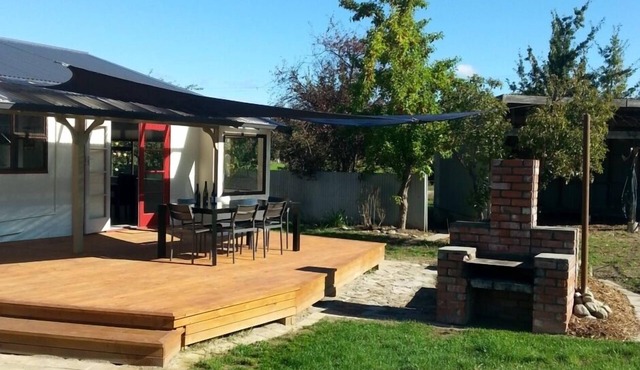 Exclusive Vineyard Cottage Escape