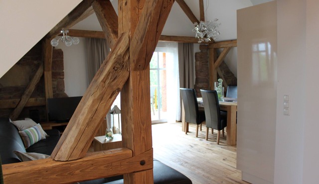 Exclusively and high-quality equipped * apartment with large garden