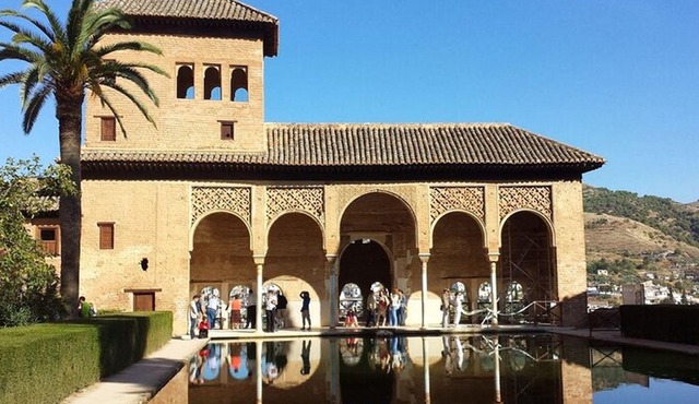 Excursion for cruisers from Motril to Alhambra de Granada