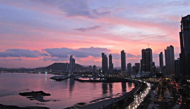Exec 1 Bdrm Aprtmnt, Paitilla. OCEANFRONT! 45 day minimum