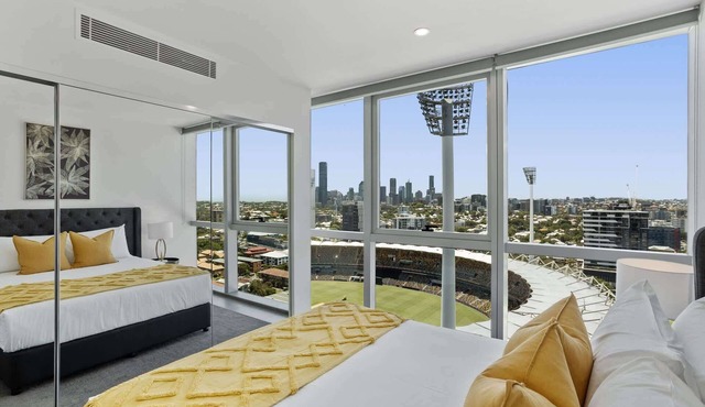Executive 2-Bed with Stadium View, Great Amenities
