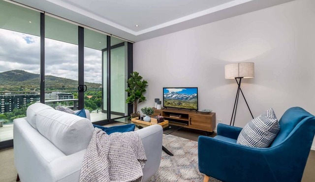 Executive Balcony Apartment in Central Canberra