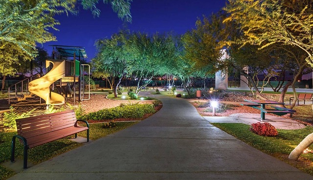 Executive comfortable Condo with great location