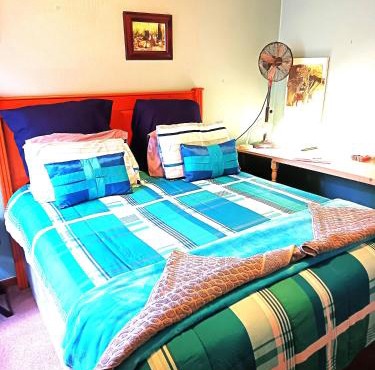 Executive Double room-2 bedrooms, lounge, TV, with private bathroom, patio