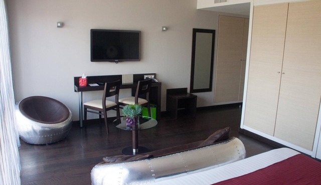 EXECUTIVE room garden side