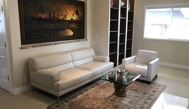 Executive Luxury Luxury Home in the Safe Gated Community