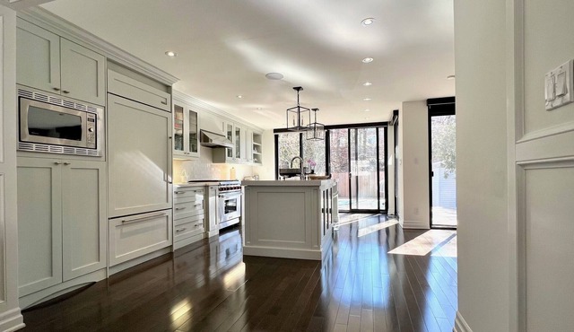 Executive Midtown Home - Work, Relax and Enjoy Toronto!