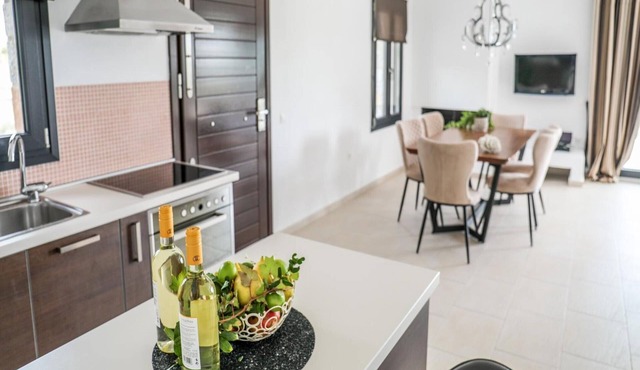 Executive Skiathos Villa | 3 Bedrooms |.