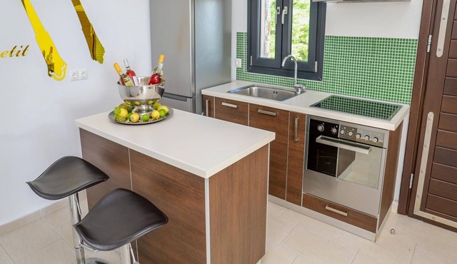 Executive Skiathos Villa | 3 Bedrooms |.