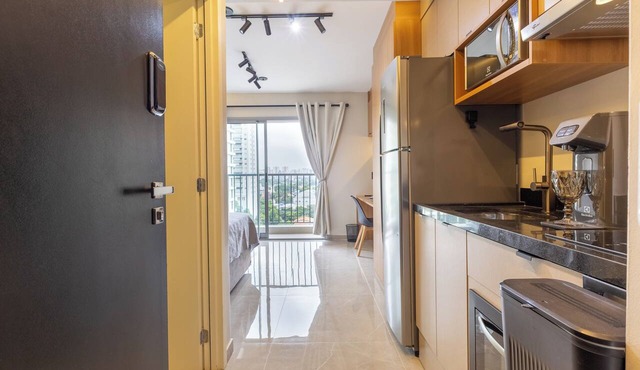 Executive studio apartment in Brooklin with Wi-Fi, pool and gym - near Congonhas Airport.