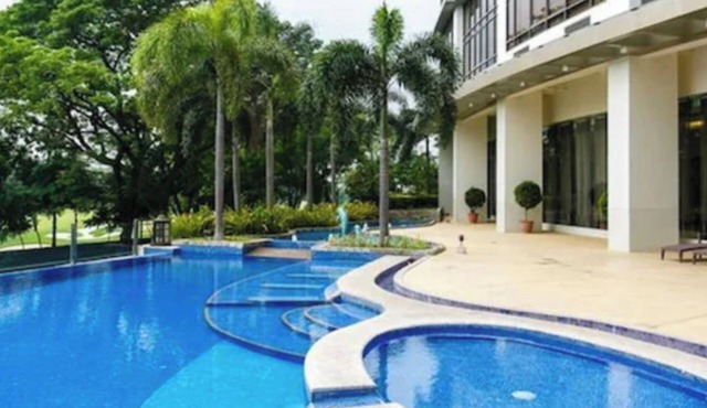 Executive Suites Bellagio Golf View Residences