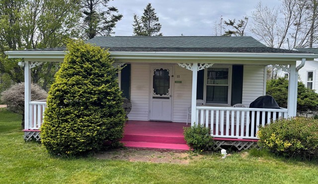 Executive Two-Bedroom Cottage (Cottage 11)