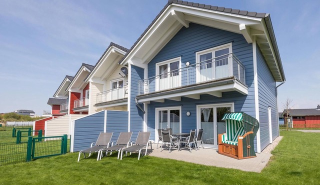 Exklusiv eingerichtetes Ferienhaus in Strandnähe