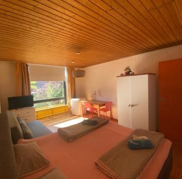 Exklusive Ferienwohnung MIRO 25 m² in ruhiger Lage