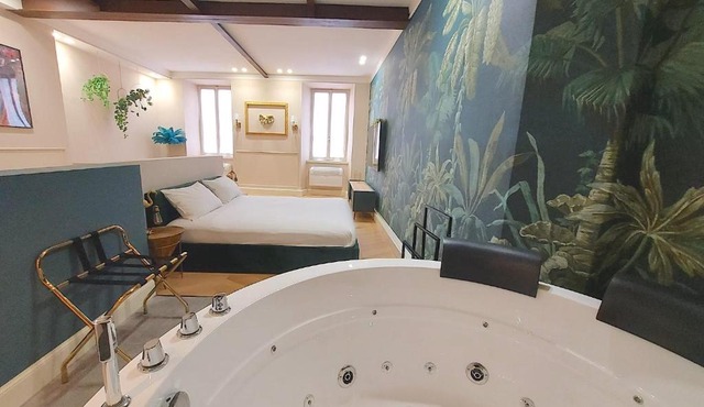 Exotic Suite with Jacuzzi