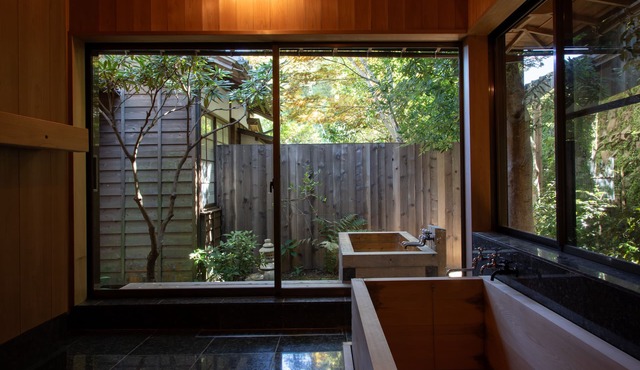 EXP. Co-Onsen