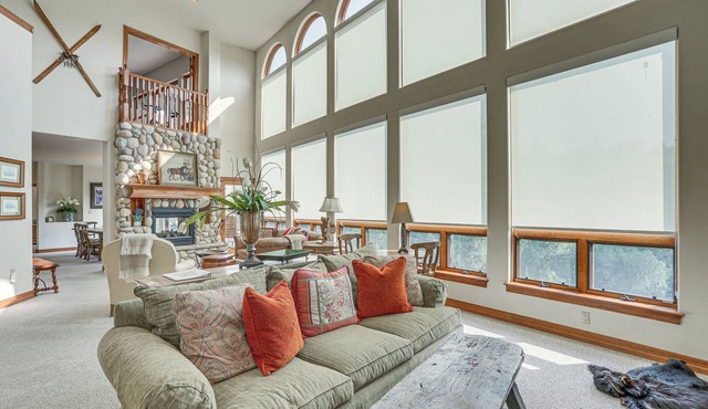 Expansive Edwards Condo on Main Street w/Views!