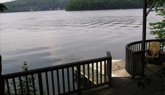 Expansive Lakehouse with Jacuzzi