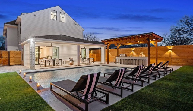 Expansive Luxury Duplex | Shared Pool