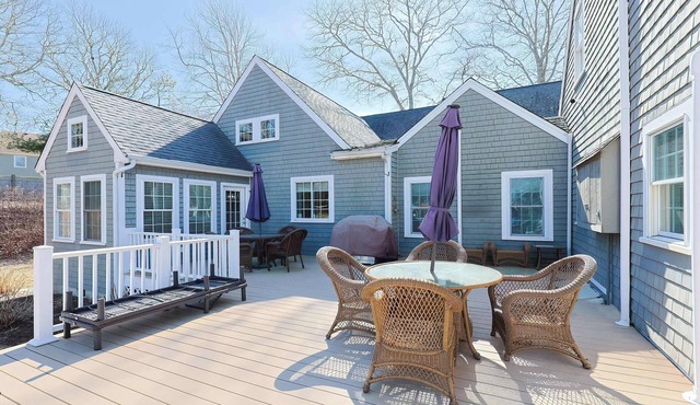Expansive Oasis With Water Views, Walk To Beach!