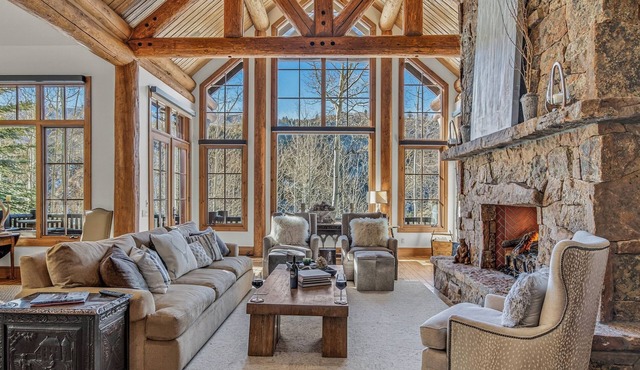 Expansive Ski-in/out Retreat at Arrowhead | Bearberry Lodge