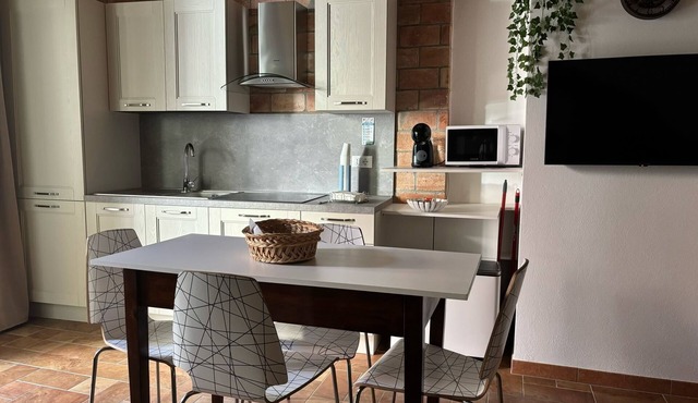 EXPERIENCE THE ENCHANTMENT:BEAUTIFUL APARTMENT, COZY AND SUPER FUNCTIONAL.