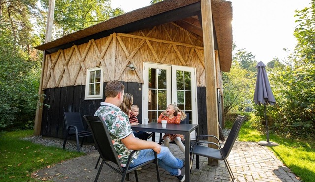 Experience a unique stay in a Drenthe Hooikiep – traditional and luxurious at the same time.