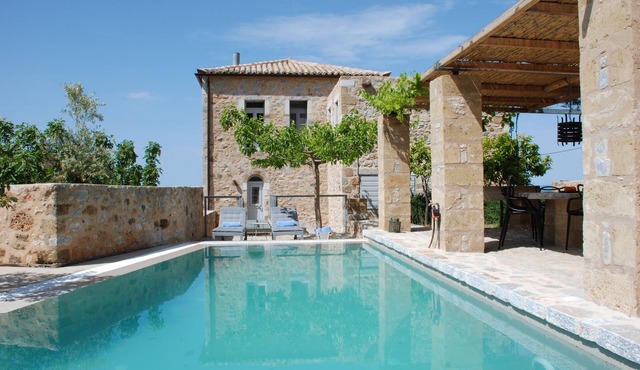 Experience Awarded Architecture and Heritage at Casa Antica