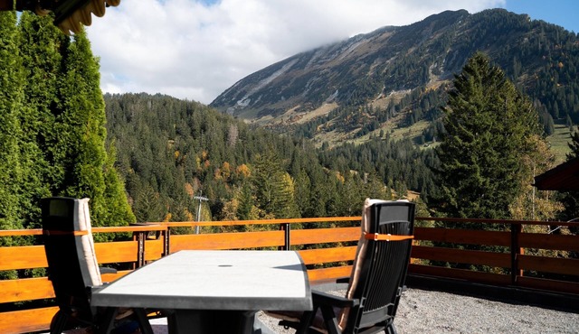"Experience Comfort and Adventure at Ferienhaus Bergblick in Amden!"