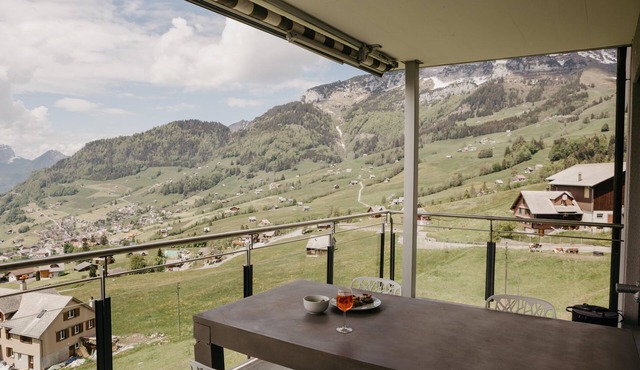 Experience Luxury and Comfort at Apartment Fortaleza in Switzerland!