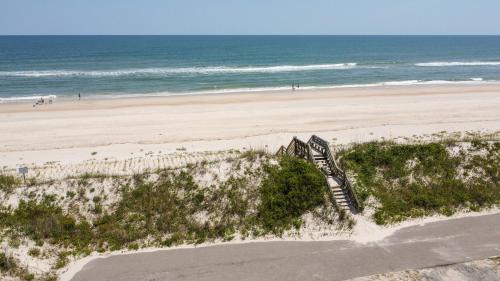 Experience ocean views in this 3-bedroom Beachside Bungalow in North Topsail Beach